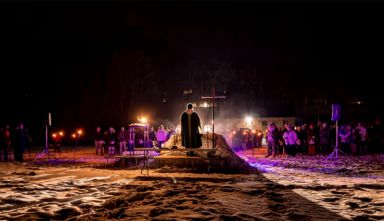 News thumbnail image Ice Mass brings over 400 members of CSB and SJU community to