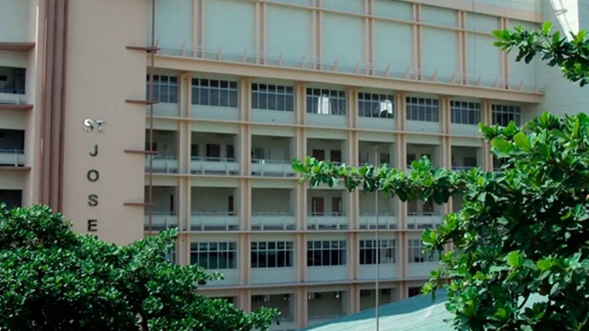 School Holy Family Academy